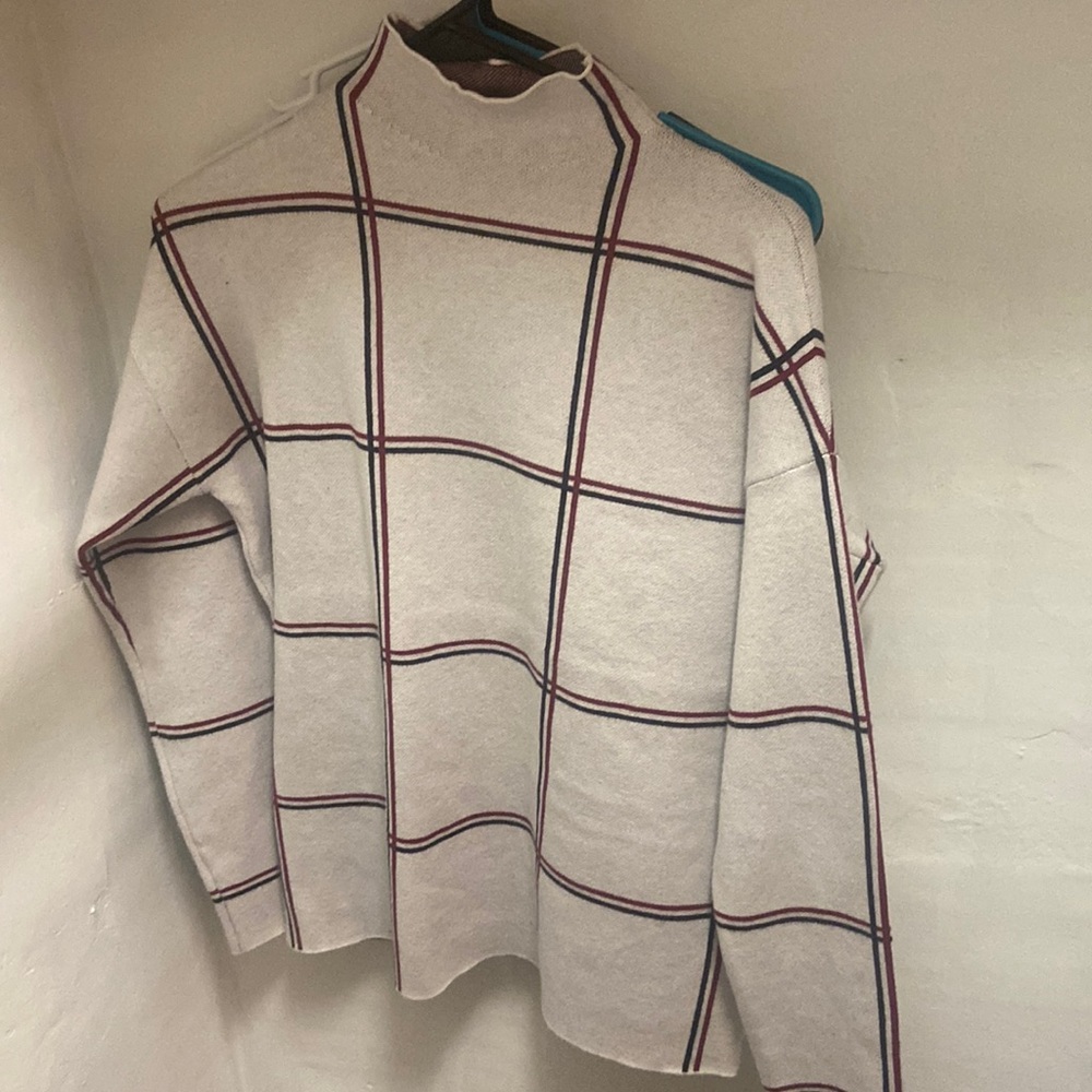 low turtle neck sweater